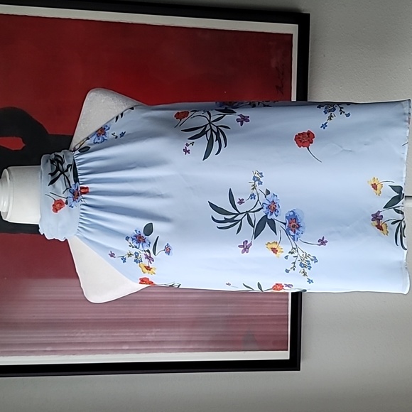 Vince Camuto Tops - NWT Vince Camuto High Neck Floral Top, Size Medium, Color Soft Crystal